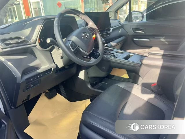 Toyota Saina 2022 Белый из Китая, фото 2