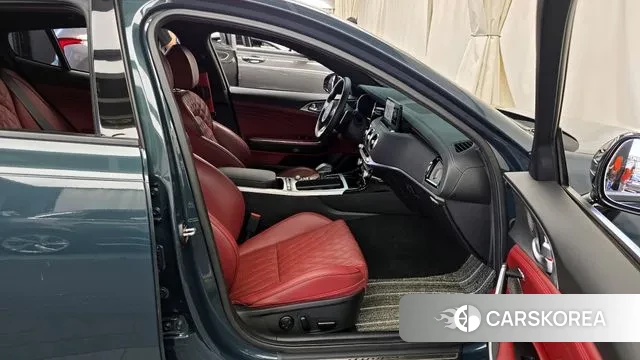 Kia Stinger Meister 2022 Темно-зеленый из Кореи, фото 2