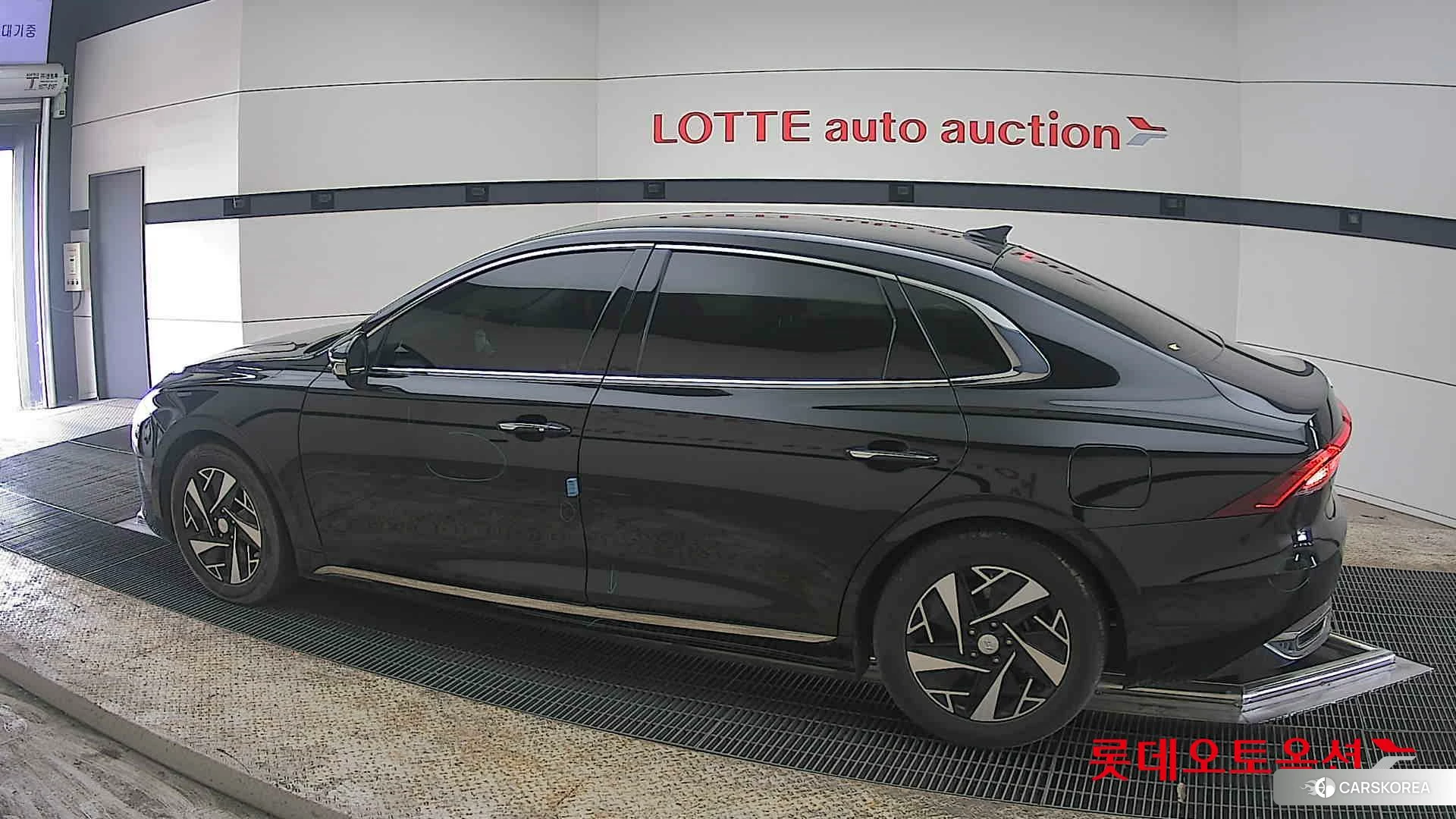 Hyundai Grandeur Hybrid 2022 Midnight Black Pearl из Кореи, фото 2