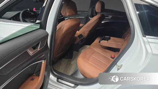 Audi A6 (C8) 2023 Белый из Кореи, фото 2