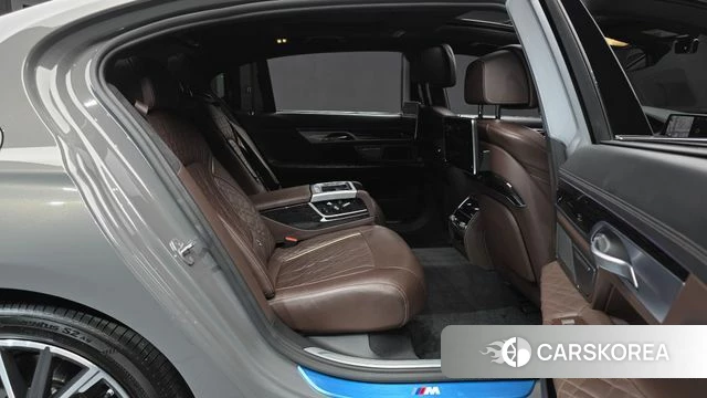 BMW 7 Series (G11) 2021 Серебристо-серый из Кореи, фото 2