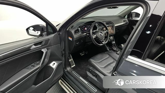 Volkswagen Tiguan second Generation 2020 Серый из Кореи, фото 2