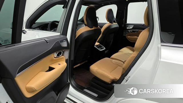 Volvo XC90 second Generation 2023 Белый из Кореи, фото 2