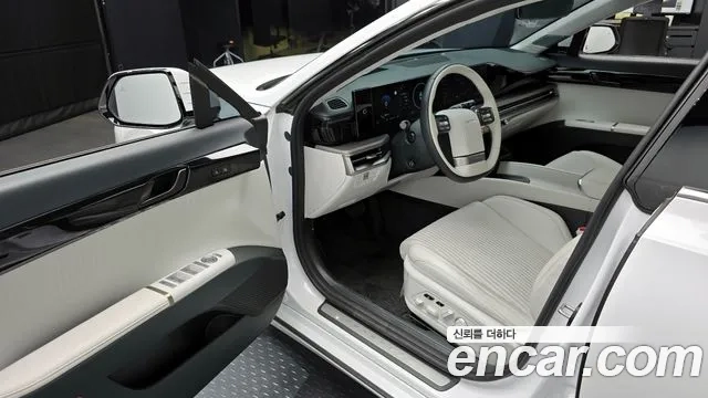 Hyundai Grandeur Hybrid (GN7) 2023 Белый из Кореи, фото 2