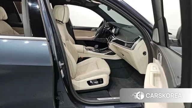 BMW X7 (G07) 2022 Серый из Кореи, фото 2