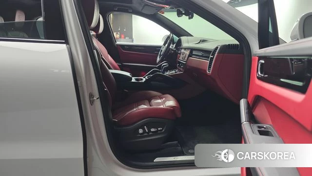 Porsche Cayenne (PO536) 2021 Белый из Кореи, фото 2