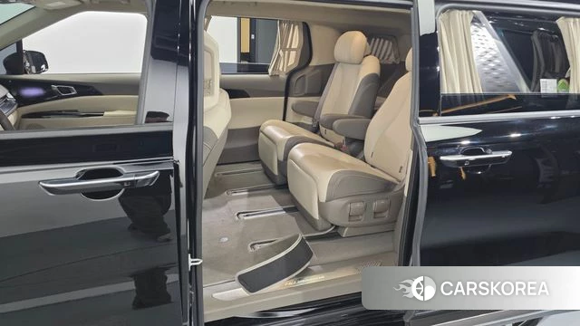 Kia Carnival 4th generation 2023 Черный из Кореи, фото 2