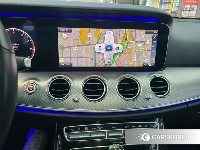 Mercedes-Benz E-Class W213 2018 Белый из Кореи, фото 2