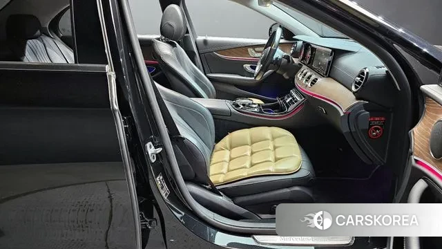 Mercedes-Benz E-Class W213 2019 Черный из Кореи, фото 2