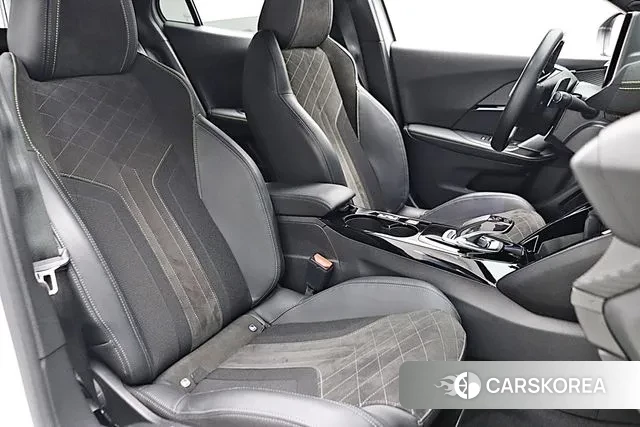 Peugeot 2008 Second generation 2021 Белый из Кореи, фото 2