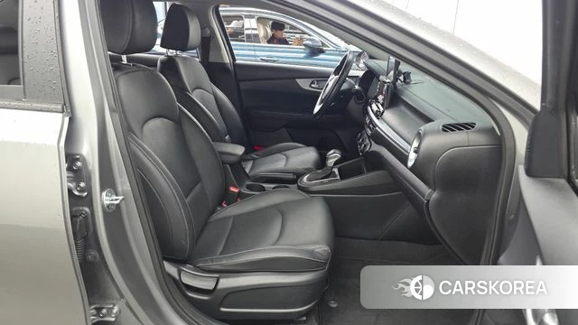 Kia The New K3 2nd generation 2021 Серебристо-серый из Кореи, фото 2