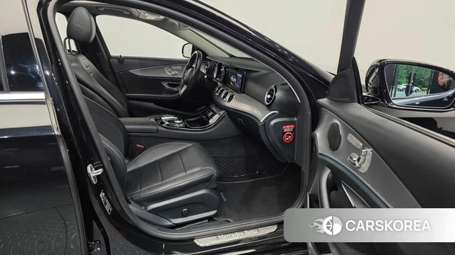 Mercedes-Benz E-Class W213 2019 Черный из Кореи, фото 2