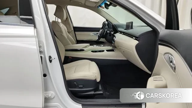 Genesis GV70 2021 Белый из Кореи, фото 2