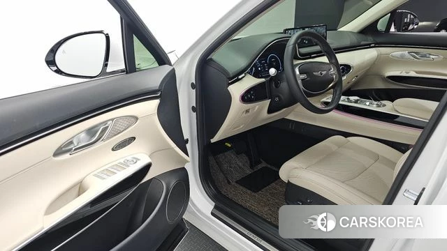 Genesis GV70 2024 Белый из Кореи, фото 2