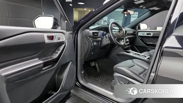 Ford Explorer 6th Generation 2021 Черный из Кореи, фото 2