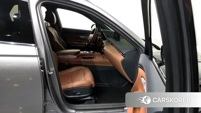 Genesis GV70 2022 Серебристо-серый из Кореи, фото 2