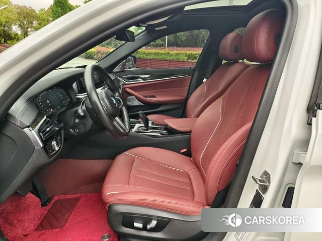 BMW 5 series 2021 Белый из Китая, фото 2