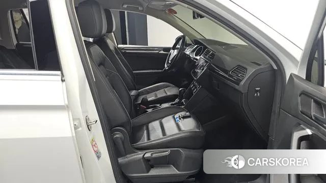 Volkswagen Tiguan second Generation 2019 Белый из Кореи, фото 2