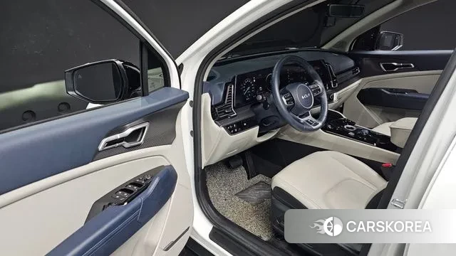 Kia Sportage 5th Generation Hybrid 2023 Белый из Кореи, фото 2