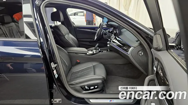 BMW 5 Series (G30) 2023 Черный из Кореи, фото 2