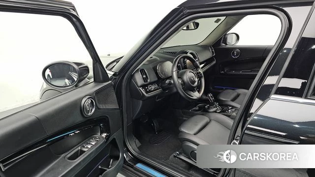 Mini Cooper Countryman 2022 Черный из Кореи, фото 2