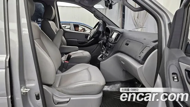 Hyundai The New Grand Starex 2019 Серебристо-серый из Кореи, фото 2