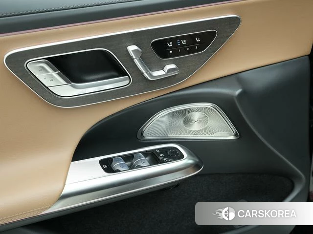 Mercedes-Benz E-class 2024 Черный из Китая, фото 2