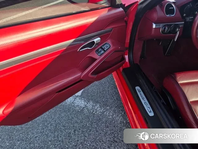 Porsche 718 Boxster 2018 Красный из Кореи, фото 2