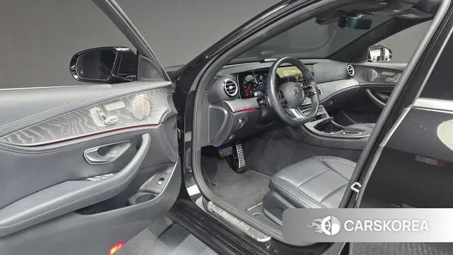 Mercedes-Benz E-Class W213 2022 Черный из Кореи, фото 2