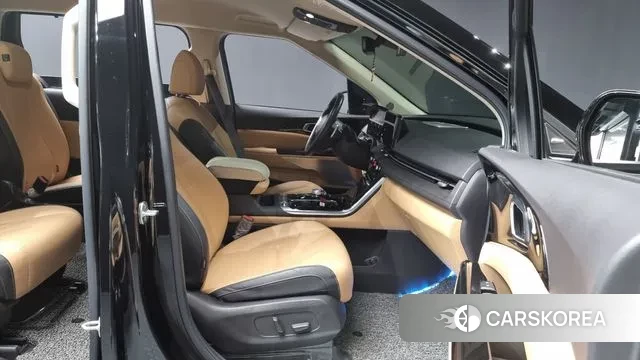 Kia Carnival 4th generation 2021 Черный из Кореи, фото 2