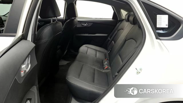 Kia The New K3 2nd generation 2022 Белый из Кореи, фото 2