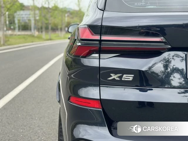 BMW X5 2024 Черный из Китая, фото 2