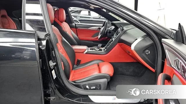 BMW 8 Series (G15) 2019 Черный из Кореи, фото 2