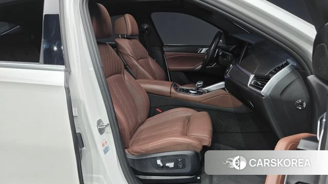 BMW X6 (G06) 2022 Белый из Кореи, фото 2