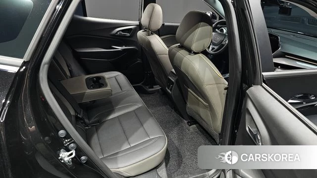 Chevrolet (GM Daewoo) Trax Crossover 2025 Черный из Кореи, фото 2