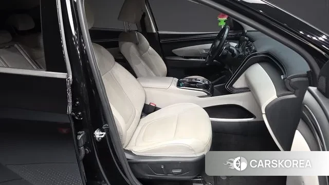 Hyundai Tucson (NX4) 2021 Черный из Кореи, фото 2