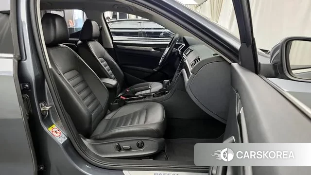 Volkswagen The New Passat 2018 Серый из Кореи, фото 2