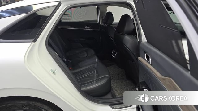 Kia K5 3rd generation 2023 Белый из Кореи, фото 2