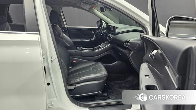 Hyundai The New Santa Fe 2022 Белый из Кореи, фото 2