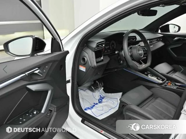 Audi A3 (8Y) 2025 Белый из Кореи, фото 2
