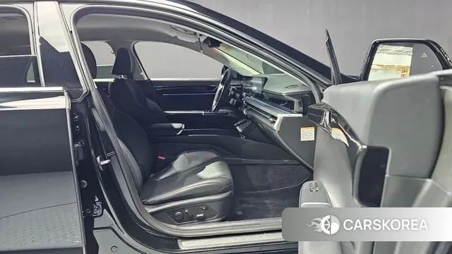 Hyundai Grandeur Hybrid (GN7) 2023 Черный из Кореи, фото 2