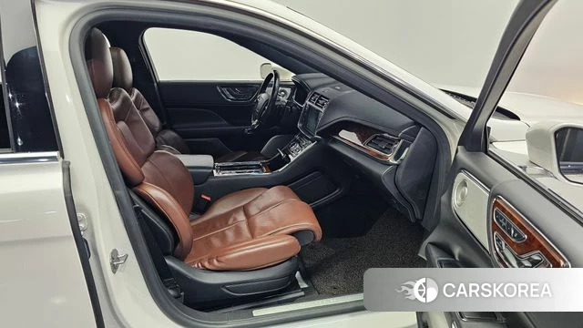 Lincoln Continental 10th Generation 2019 Белый из Кореи, фото 2