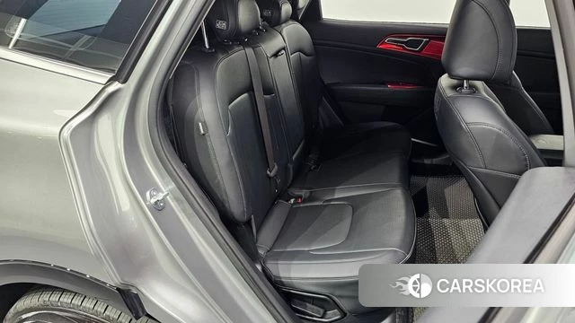 Kia Sportage 5th Generation 2023 Серебристо-серый из Кореи, фото 2