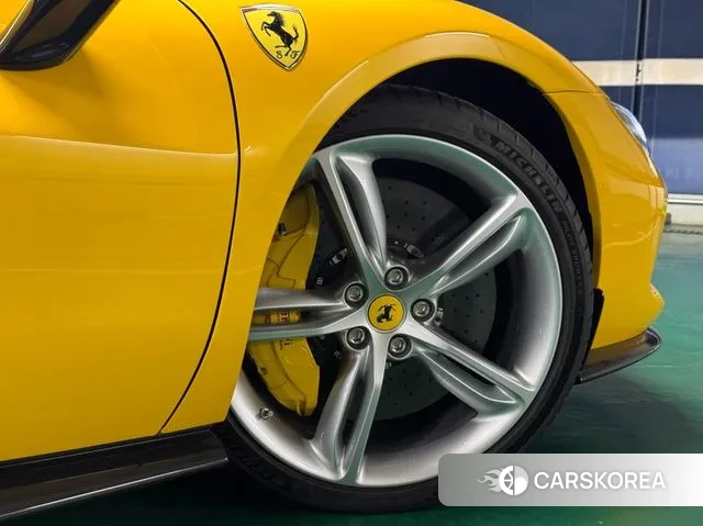 Ferrari 296 GTS 2023 Желтый из Кореи, фото 2