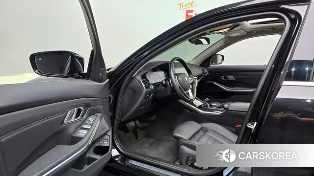 BMW 3 Series (G20) 2021 Черный из Кореи, фото 2