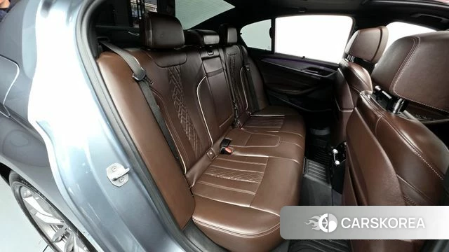 BMW 5 Series (G30) 2019 Серый из Кореи, фото 2