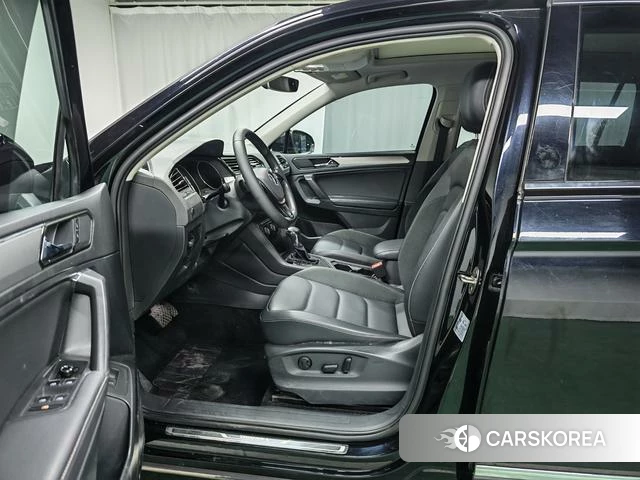 Volkswagen Tiguan L 2020 Черный из Китая, фото 2
