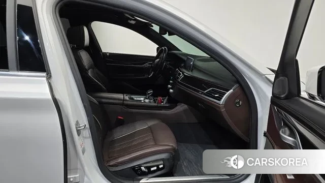 BMW 7 Series (G11) 2019 Белый из Кореи, фото 2