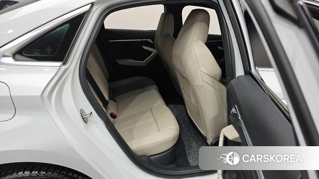Audi A3 (8Y) 2023 Белый из Кореи, фото 2
