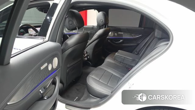 Mercedes-Benz E-Class W213 2023 Белый из Кореи, фото 2
